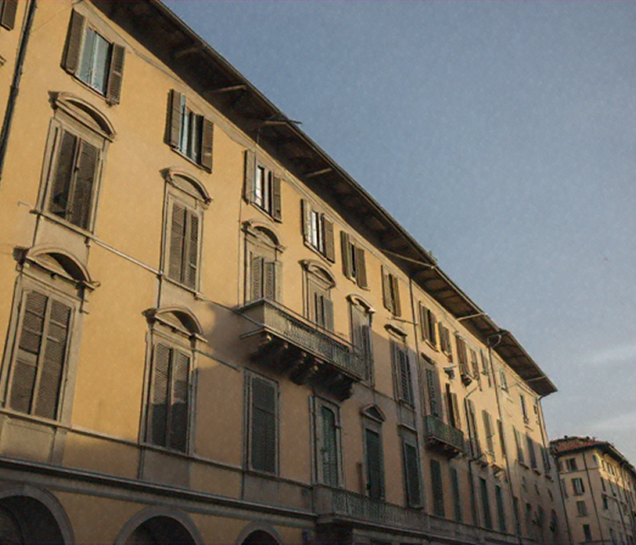 Homepage 17 historic building in milan navigli area